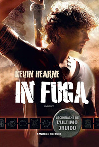 In fuga (Paperback, Italiano language, 2012, Fanucci)