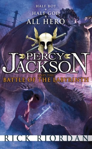 Percy Jackson and the battle of the labyrinth (Paperback, 2009, Puffin Books (Penguin Group))